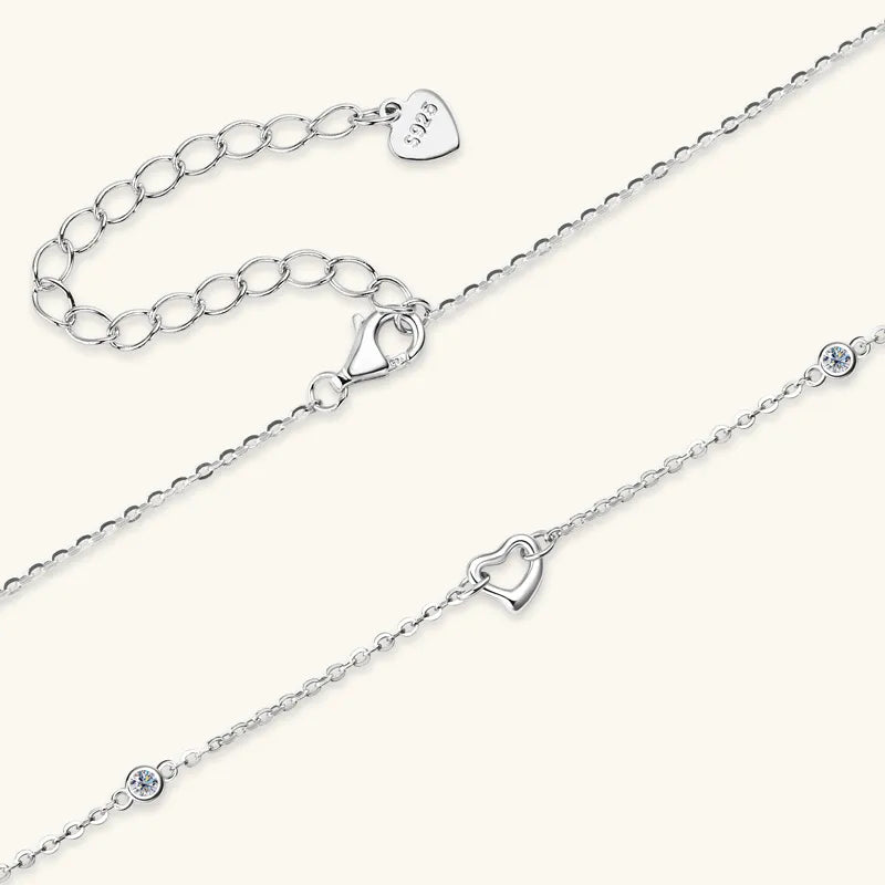 Stunning Silver Necklace with Heart Pendant & Sparkling Gem - Romantic Eye-Catcher