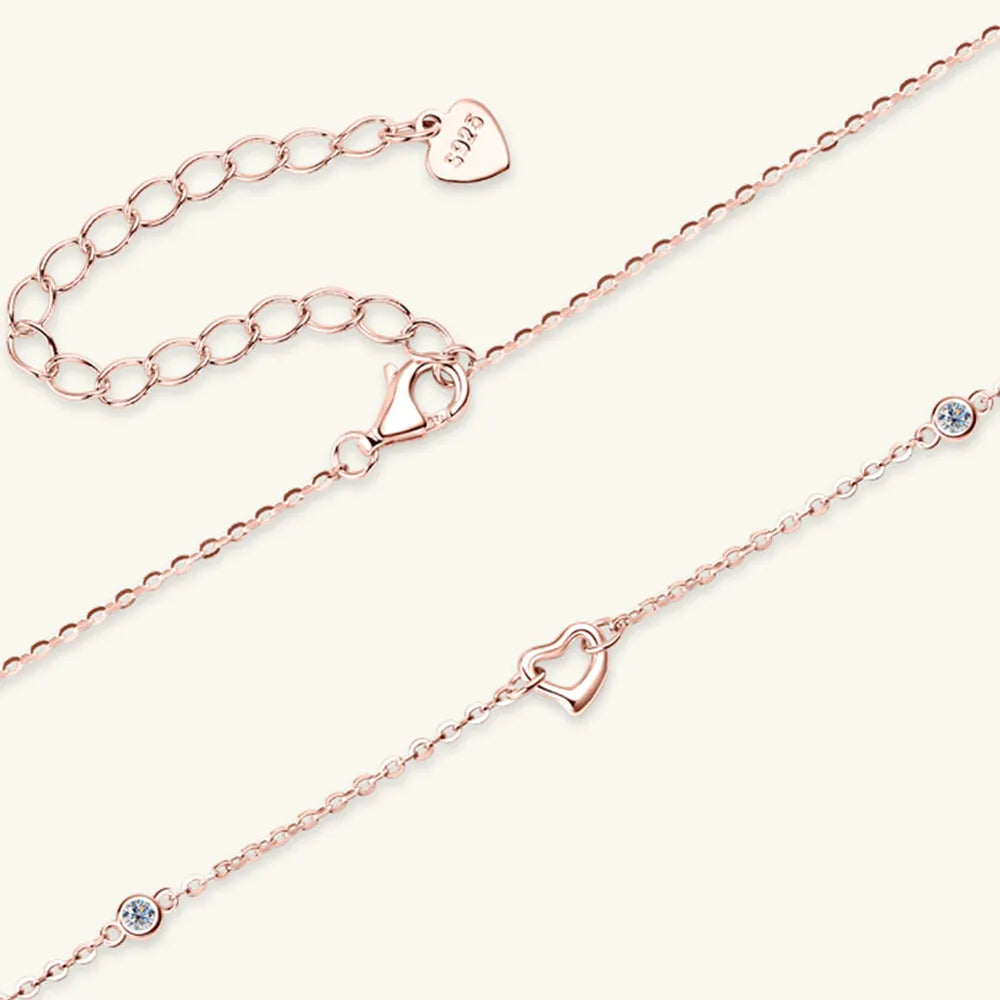 Stunning Silver Necklace with Heart Pendant & Sparkling Gem - Romantic Eye-Catcher