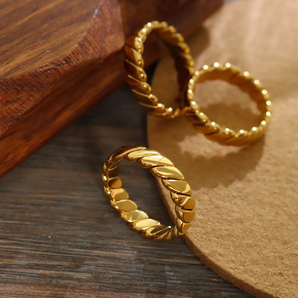 Stylish Textured Gold Ring Set - A Pair of Chic Accessories for Trendy Looks