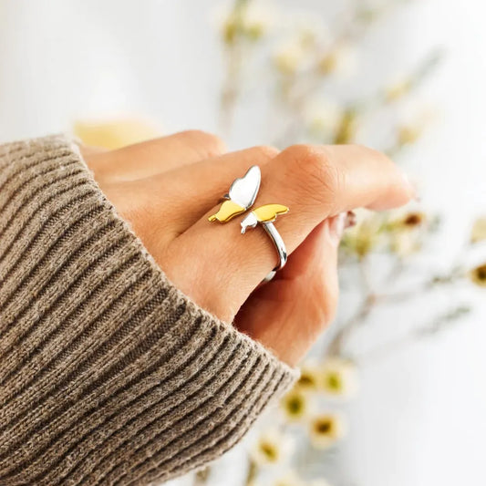 Elegant Two-Tone Butterfly Ring - A Delicate Blend of Silver and Gold for a Stylish Finger Accent